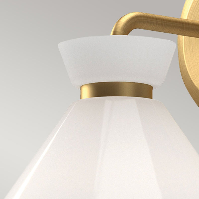 Halston 1 lt Wandleuchte - Gold gebürstet (Neuheit)