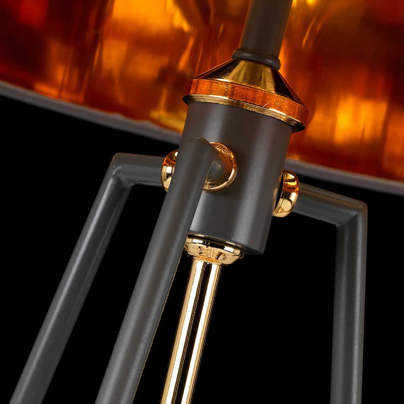 Ferrara Tischlampe - Weiß Poliertes Gold mit Weiß mit Metallic-Gold-Futterschirm (ABVERKAUF!!!)