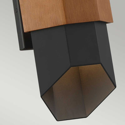 Chasm LED Wandlaterne - Mittel - Mattschwarz